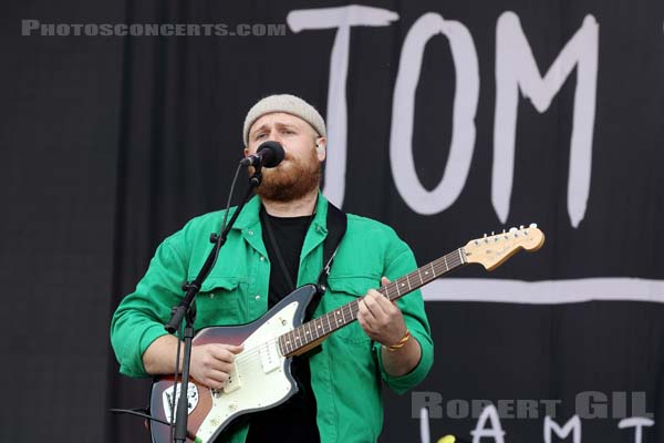 TOM WALKER - 2018-07-22 - PARIS - Hippodrome de Longchamp - Main Stage 2 - 